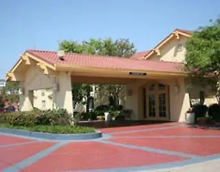 Econo Lodge *